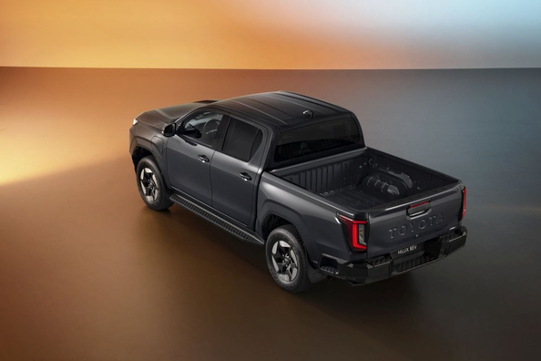 Toyota Hilux Electric (2026): Ensikatsaus legendan ensimmäiseen sähköpickupiin