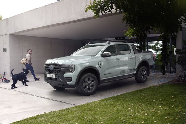 Ford Ranger Plug-in Hybrid (2025): katsaus merkin ensimmäiseen PHEV-pickupiin