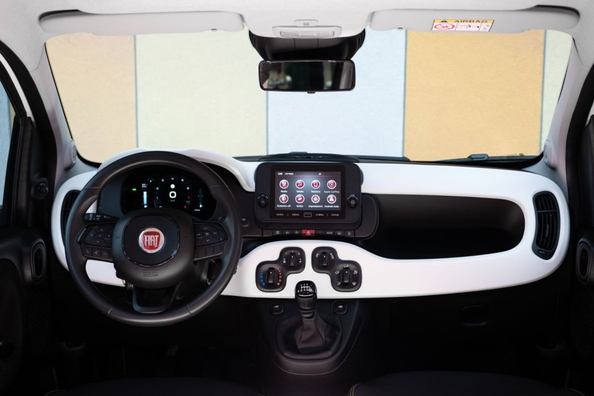 Fiat Pandina -katsaus: uudistettu kaupunkihatchback kevyellä hybridijärjestelmällä Kuva 5