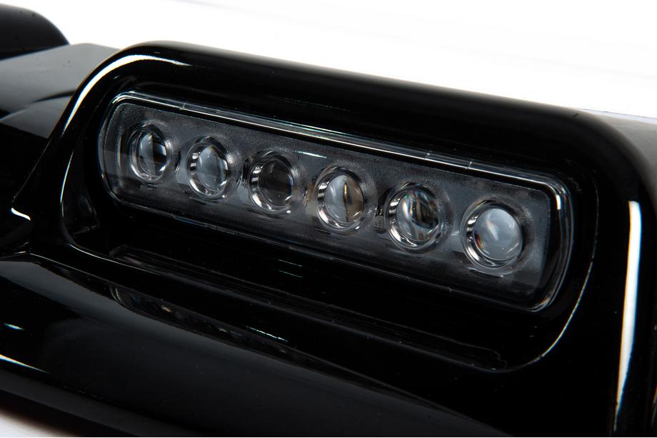 Toyota Land Cruiser Prado 250 2023– Tuulilasin lippa LED-valolla (musta) Kuva 7