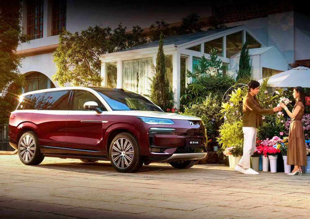 Koeajo: Denza N9 Plug-in Hybrid – BYD:n lippulaivahybridi