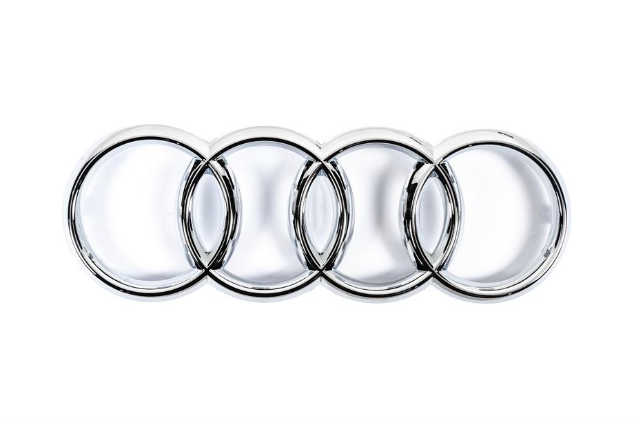 Audi etumerkki, kromi (285 x 100 mm) Kuva 1