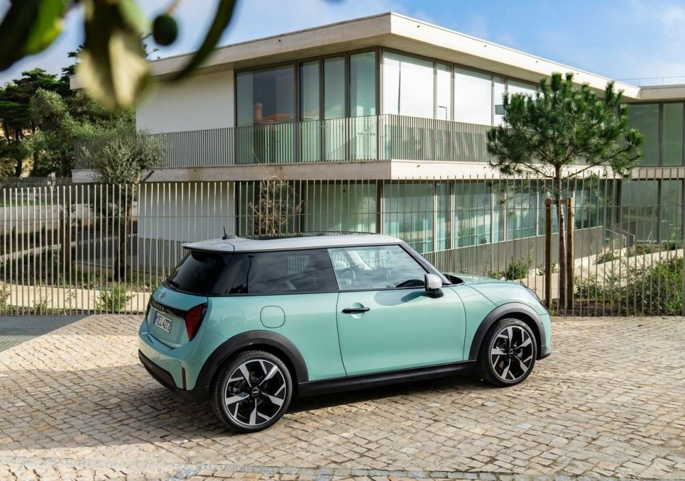 Koeajo: MINI Hatchback 3-door (F66) – uusi sukupolvi