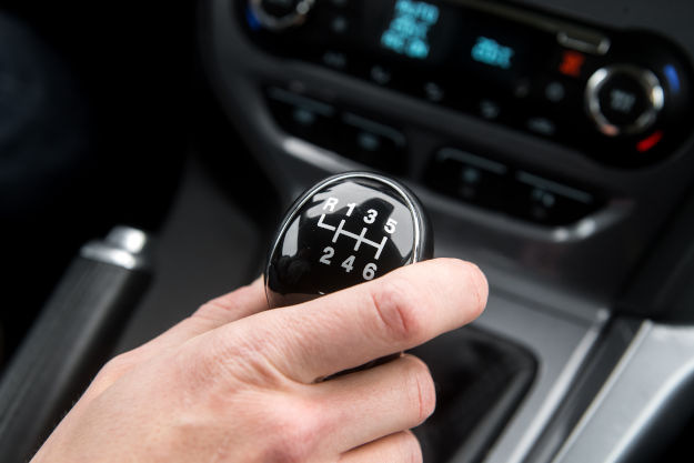 Näin ajat manuaalivaihteista autoa: kattava opas