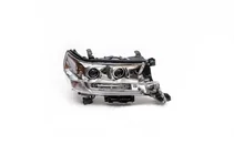 Toyota Land Cruiser 200 2007–2021 Oikea etuvaloumpio 2016+ (Standard, parkkivalo ei toimi) kuva 1