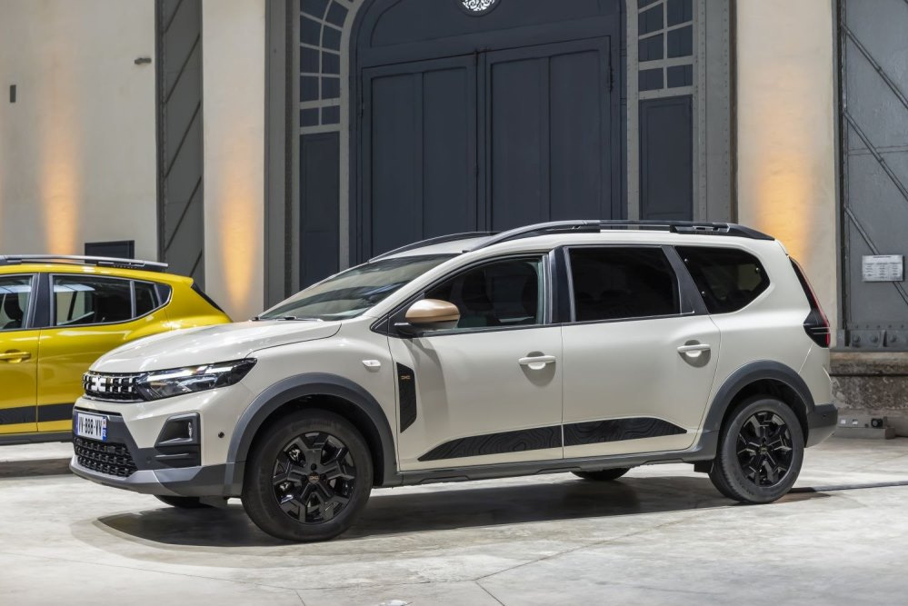 Koeajo: Dacia Jogger (2025) – edullinen 7-paikkainen farmari