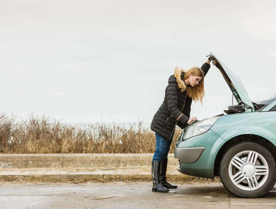 Miksi auto käynnistyy huonosti kylmänä: syyt ja ratkaisut