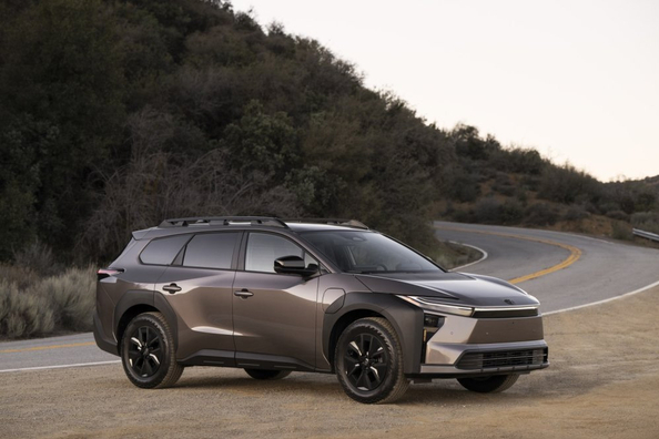 Toyota bZ Woodland 2026 -arvostelu: maastokelpoinen sähköinen crossover seikkailuihin Kuva 2