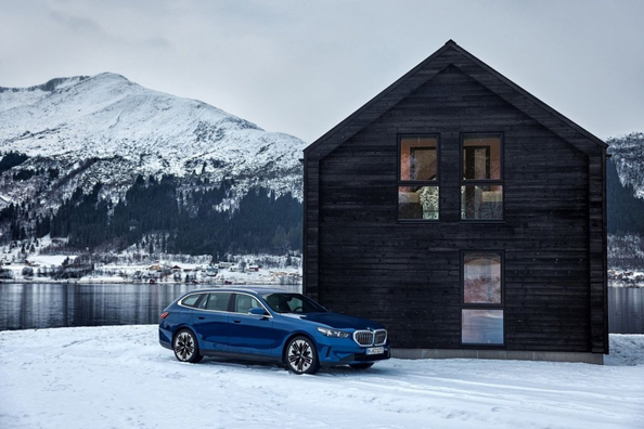 BMW 5 Series Touring (G61): business-luokan farmari premium-mukavuudella