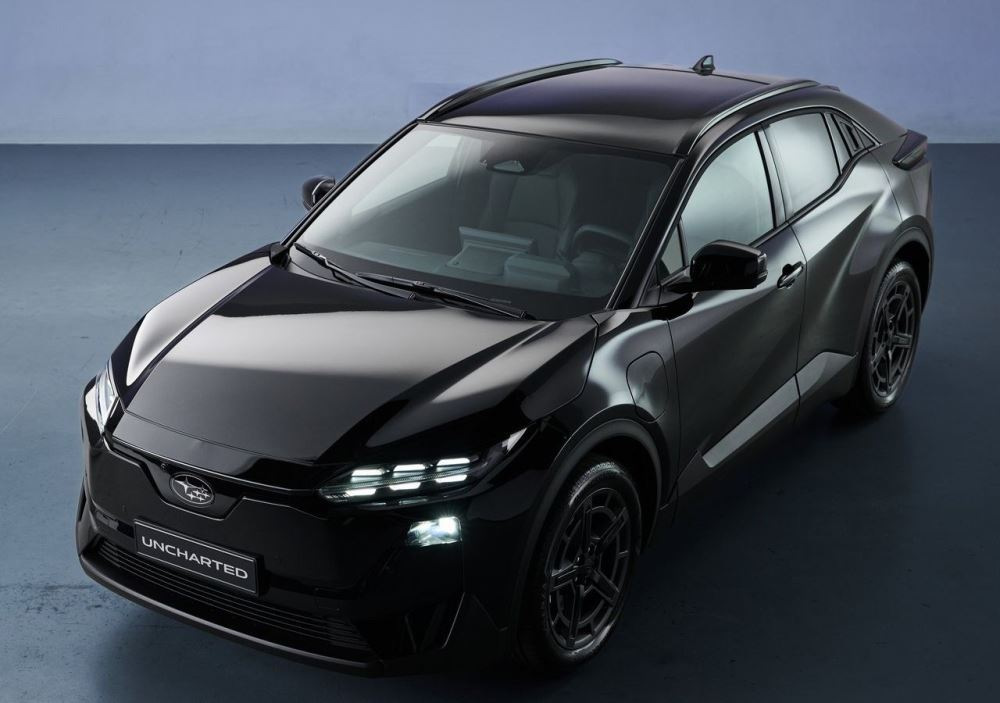 Koeajo: kompakti sähköinen crossover Subaru Uncharted 2026