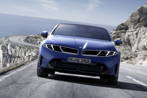 BMW i3 2026 -koeajo: uusi saksalaisen valmistajan sähkösedan
