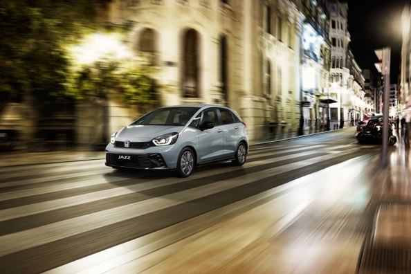 Honda Jazz IV: kompakti hybridi ja tilava matkustamo