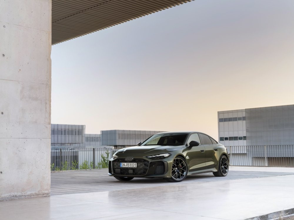 Audi RS5 Sedan -koeajo: tehokas lataushybridi Audi Sportilta