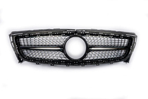 Mercedes CLS C218 2011–2018 Poistotuote: Etusäleikkö 2011-2014 (Diamond Silver) kuva 5