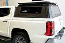 Mitsubishi L200 2024– Alumiininen lavakate ikkunoilla kuva 5