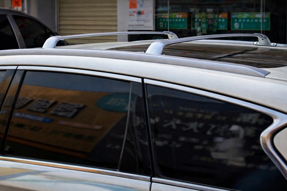 Infiniti QX60 2016–2021 Kattotelineen poikkitangot OEM kattokaiteisiin (2 kpl) Image