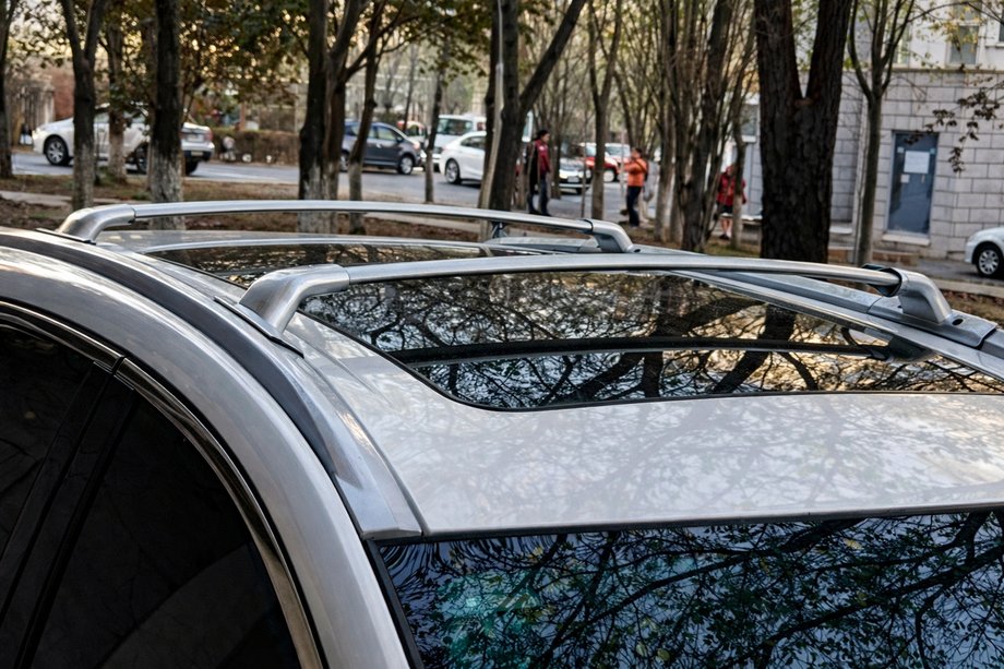 Nissan Murano 2014– Kattotelineen poikittaispalkit kattokaiteisiin OEM (2014-2018, 2 kpl) Image
