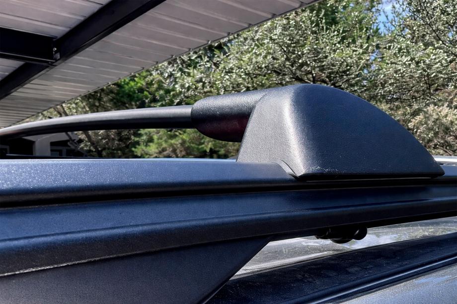 Ford Explorer 2019– Kattotelineen poikkitangot integroiduille kattokaiteille OEM (2019-2023, 2 kpl) Musta Kuva 3