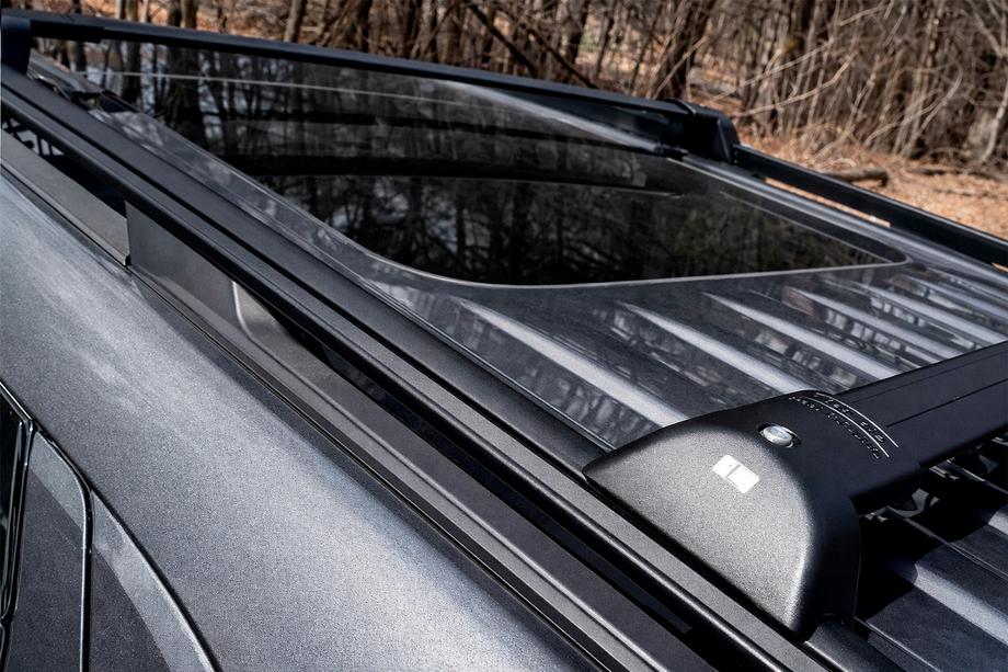 Ford Explorer 2019– Kattotelineen poikkitangot integroiduille kattokaiteille OEM (2019-2023, 2 kpl) Musta Kuva 4