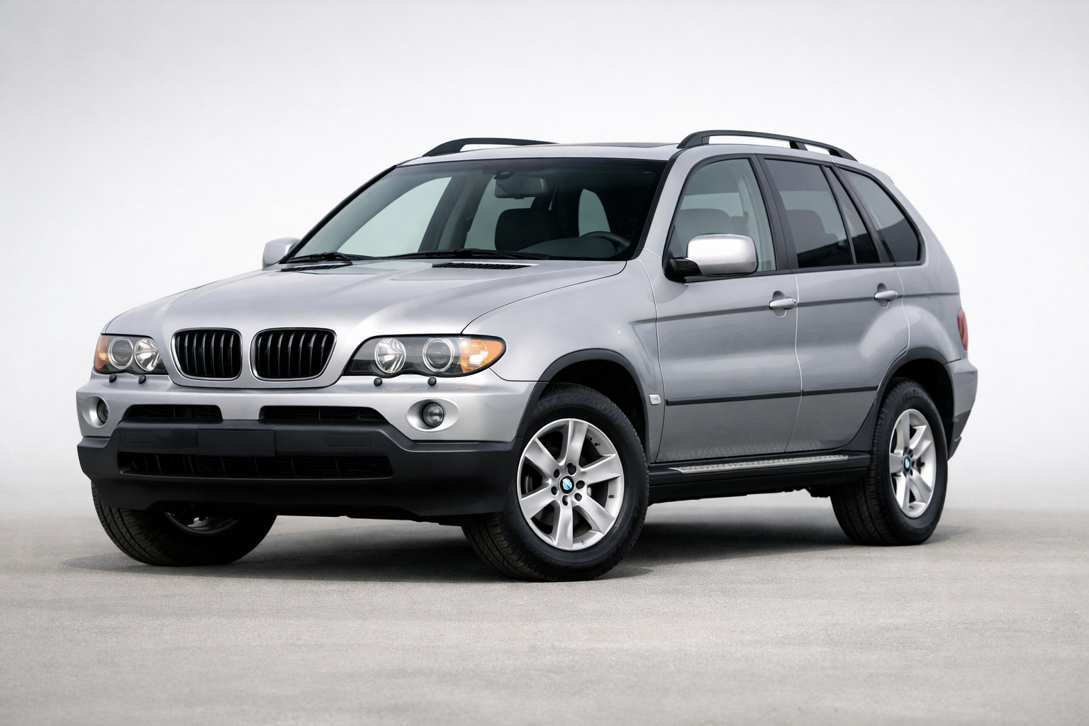 BMW X5 E53 -koeajo: Vanha, mutta luotettava