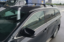 Toyota Highlander 2013–2019 Kattotelineen poikkitangot integroituihin kattokaiteisiin OEM (2 kpl) Harmaa kuva 5