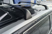 Toyota Highlander 2013–2019 Kattotelineen poikkitangot integroituihin kattokaiteisiin OEM (2 kpl) Harmaa kuva 6