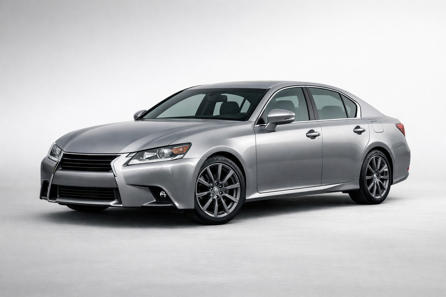 Lexus GS 2011-2020 -koeajo: sedan niille, jotka kyllästyivät saksalaisiin
