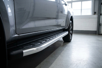 Isuzu D-Max 2019– Sivuporraslaudat Fullmond (2 kpl, alumiini) kuva 1
