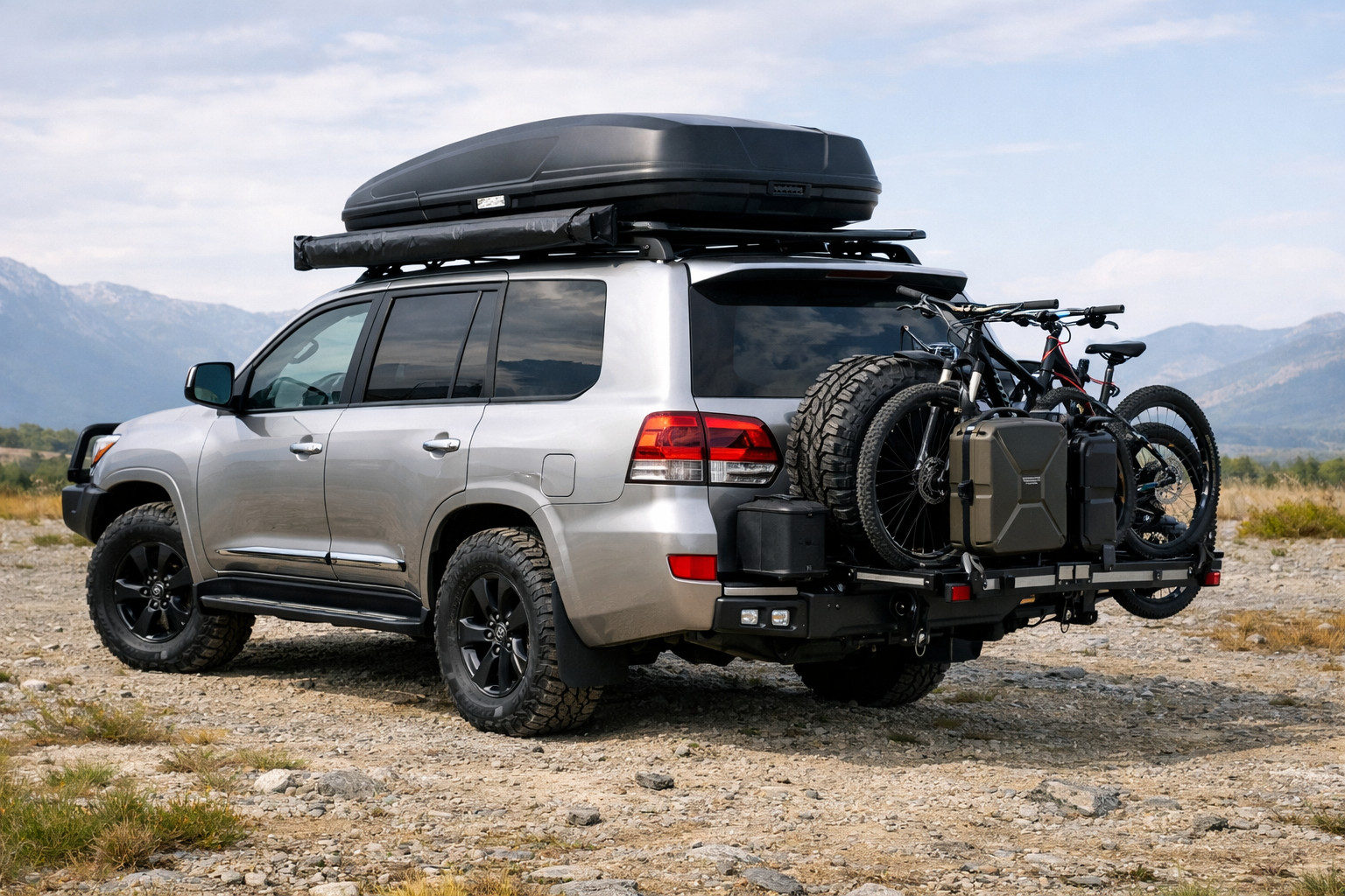Mitä Toyota Land Cruiser 200:aan kannattaa asentaa perheelle ja pitkille matkoille