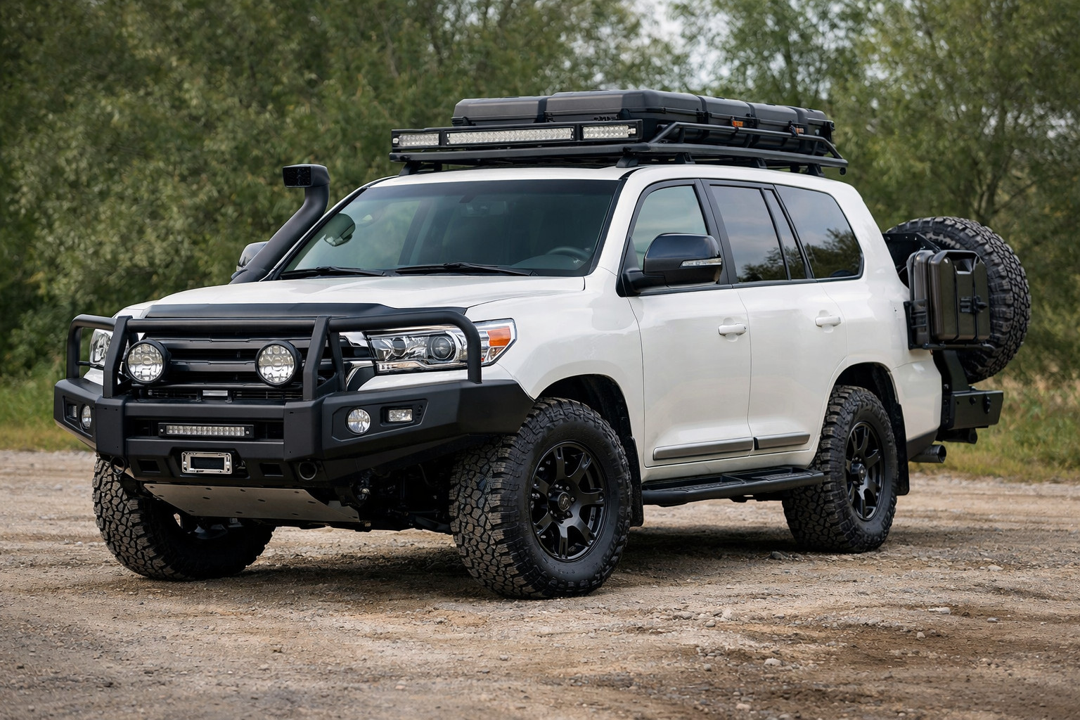 Mitä kannattaa oikeasti päivittää Toyota Land Cruiser 200:ssa arkea varten