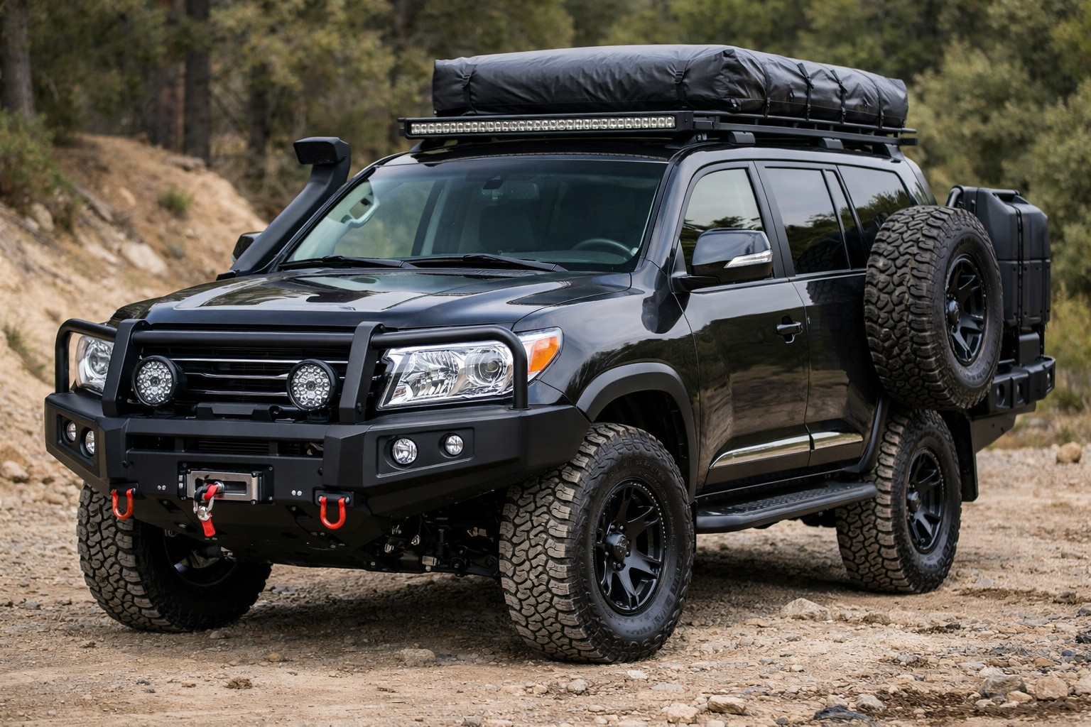 Toyota Land Cruiser 200 oston jälkeen: mitä ensin, mitä ei kannata kiirehtiä