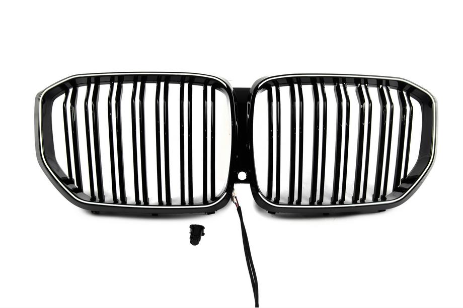 BMW X5 G05 2019–2026 BMW munuaismaski M-Look LED (2019-2022, kiiltävä musta) Image
