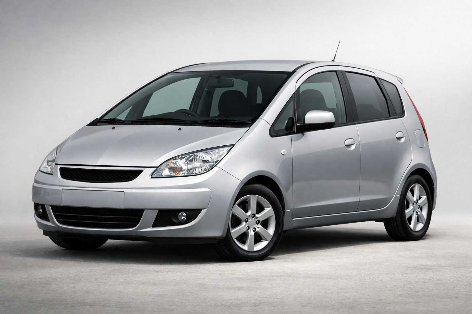Koeajo: Mitsubishi Colt 2004-2012 – kompakti kaupunkiauto, selkeä luonne