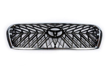 Toyota Land Cruiser 200 2007–2021 Poistotuote Jäähdyttimen säleikkö 2012-2016 (TRD) kuva 1