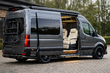 Näin rakennat Mercedes Sprinter W907/W910:n VIP-matkustajille ilman halpaa kiiltoa kuva 1
