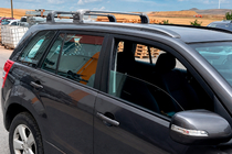 Suzuki Grand Vitara 2005–2017 Kattotelineen poikkitangot alkuperäisiin kiinnityspisteisiin Ecem V3 (2 kpl) Musta, 110 cm kuva 8