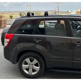 Kattotelineen poikkitangot alkuperäisiin kiinnityspisteisiin Ecem V3 (2 kpl) Suzuki Grand Vitara 2005–2017 kuva 4