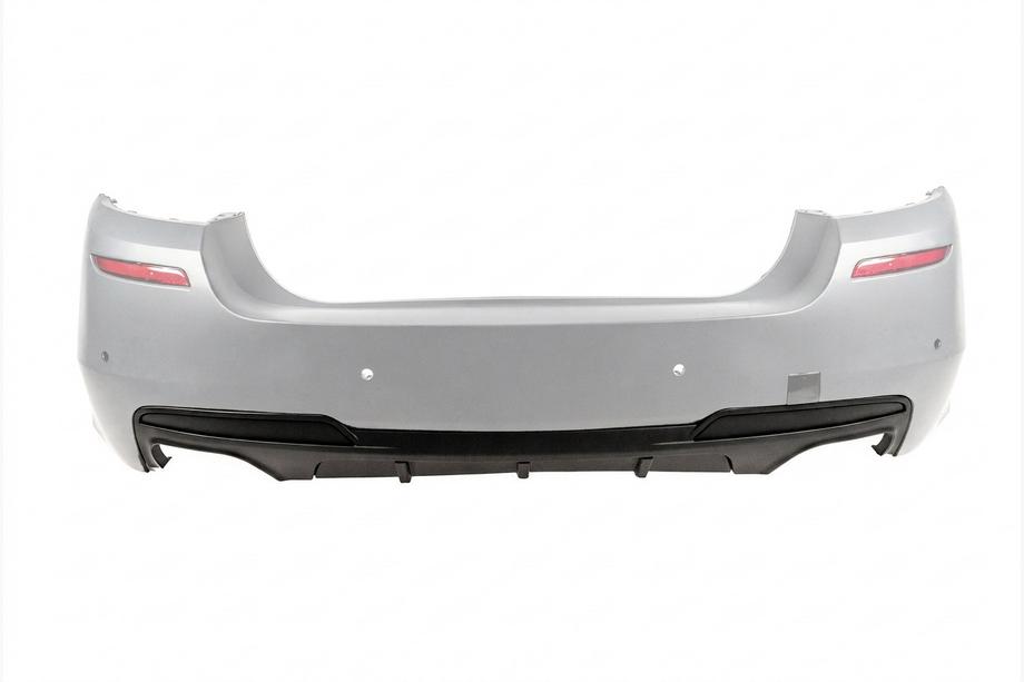BMW 5-sarja F10/F11 2010–2016 Takapuskurin diffuusori neliputkiselle pakoputkistolle V1 (M-Performance) Image