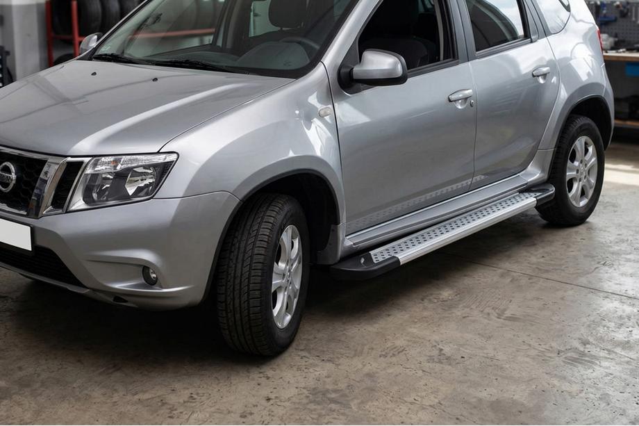 Nissan Terrano 2014– Sivuaskelmat Vision New Grey (2 kpl, alumiini) Image