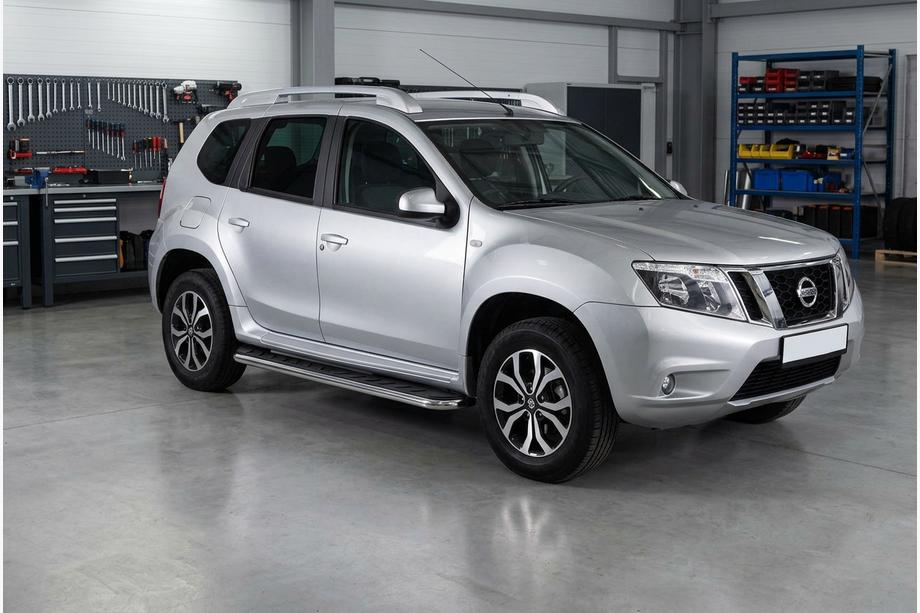 Nissan Terrano 2014– Maydos V1 sivuaskelmat (2 kpl, alumiini/ruostumaton teräs) Image