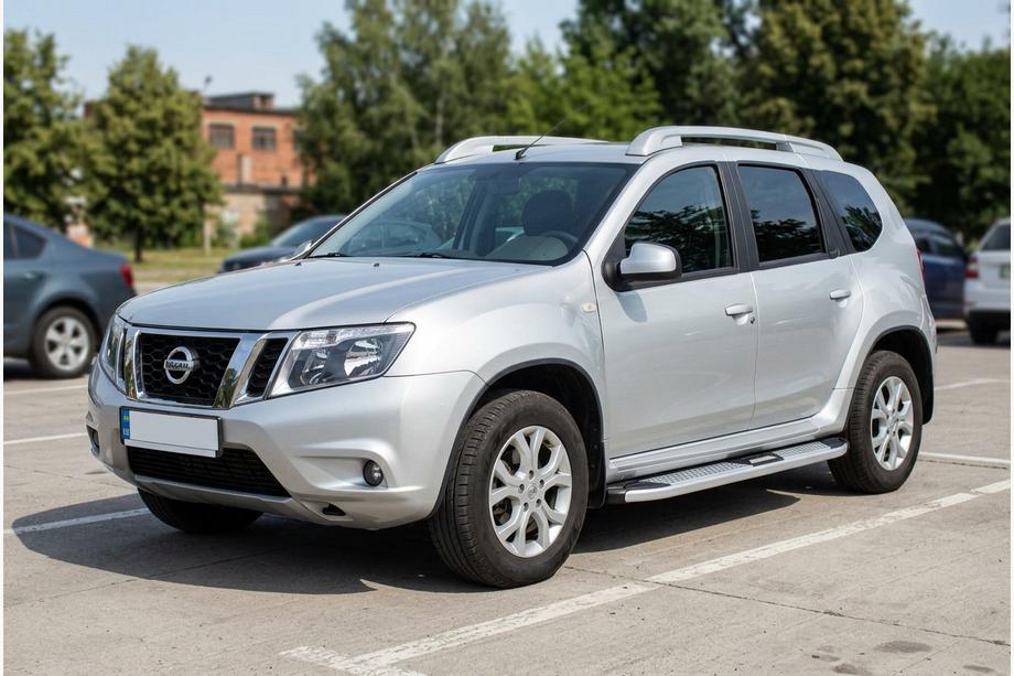 Nissan Terrano 2014– Mevsim Grey sivuporrastangot (2 kpl, alumiini) Image