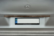 Mercedes Vito/V-class W447 2014– Leveä rekisterikilven ylälista (ruostumaton teräs) kuva 1