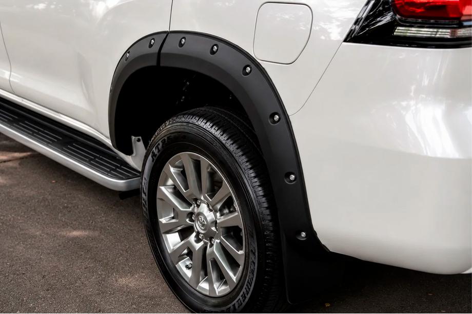 Toyota Land Cruiser Prado 150 2009–2023 Lokasuojan levikesarja (6 kpl) Kuva 3
