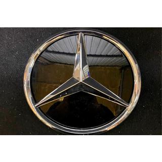 B-laatu Etuembleemi kiiltävällä kotelolla (18,4 cm) Mercedes ML W164 2005–2011 kuva 3
