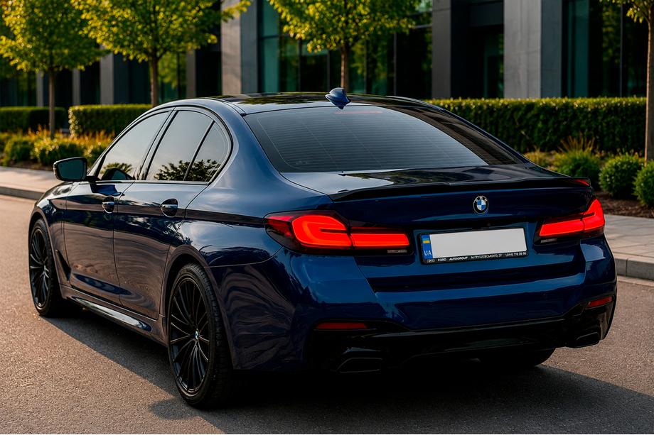 BMW 5-sarja G30/G31 2017–2023 Takavalot LCI-design (2017-2020, myydään yksittäin) Sisempi vasen (takaluukussa) Image