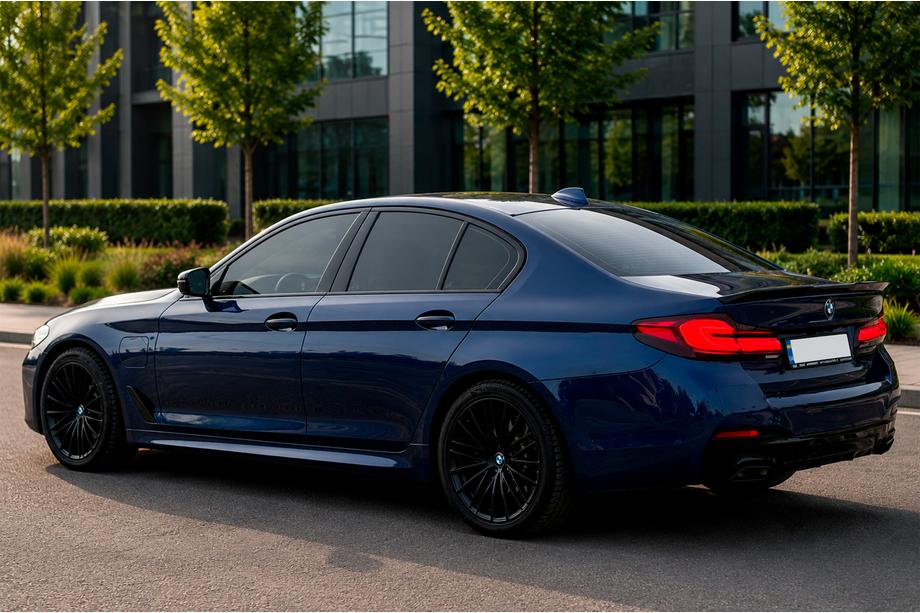 BMW 5-sarja G30/G31 2017–2023 Takavalot LCI-design (2017-2020, myydään yksittäin) Kuva 5
