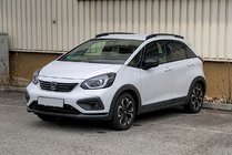 Honda FIT/Jazz 2020– Mustat OEM kattokaiteet (ABS-muovi) kuva 1