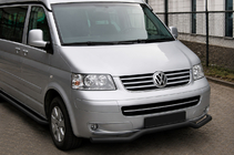 Volkswagen T5 Multivan 2003–2010 Etupuskurisuoja Wave Black (ruostumaton teräs) kuva 1