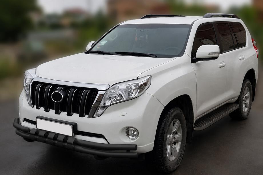 Toyota Land Cruiser Prado 150 2009–2023 Etupuskurisuoja F3-31 Black (ruostumaton teräs) Kuva 1