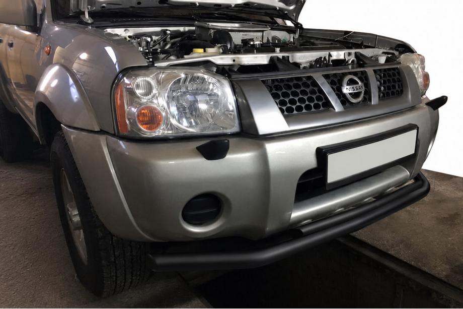 Nissan NP300 1999–2015 Etusuojakaari ST014 Black (ruostumaton teräs) Image